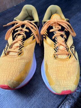 Saucony Axon Men’s 9 in great condition comfortable